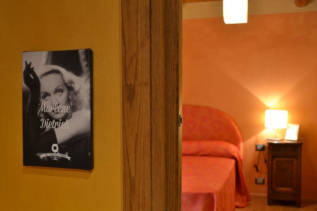 Holiday Home Ca' Del Cinema Mombercelli Room photo
