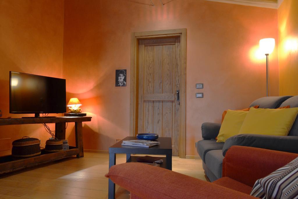 Holiday Home Ca' Del Cinema Mombercelli Exterior photo